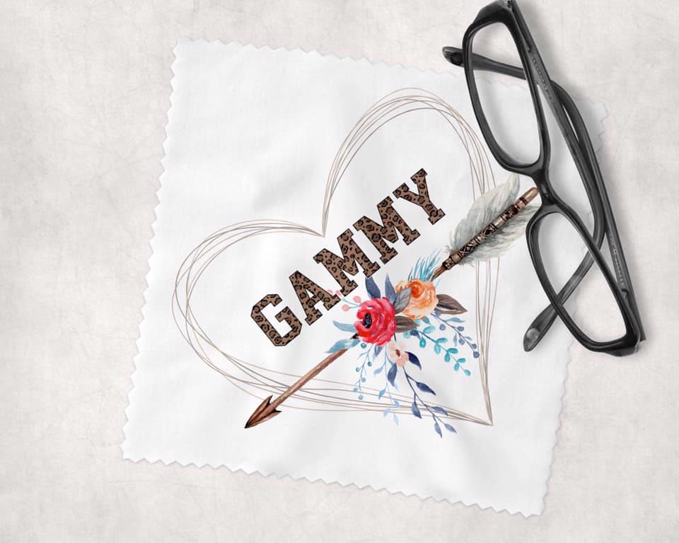 Lens Cloth Gammy Heart with Flowers and Arrow