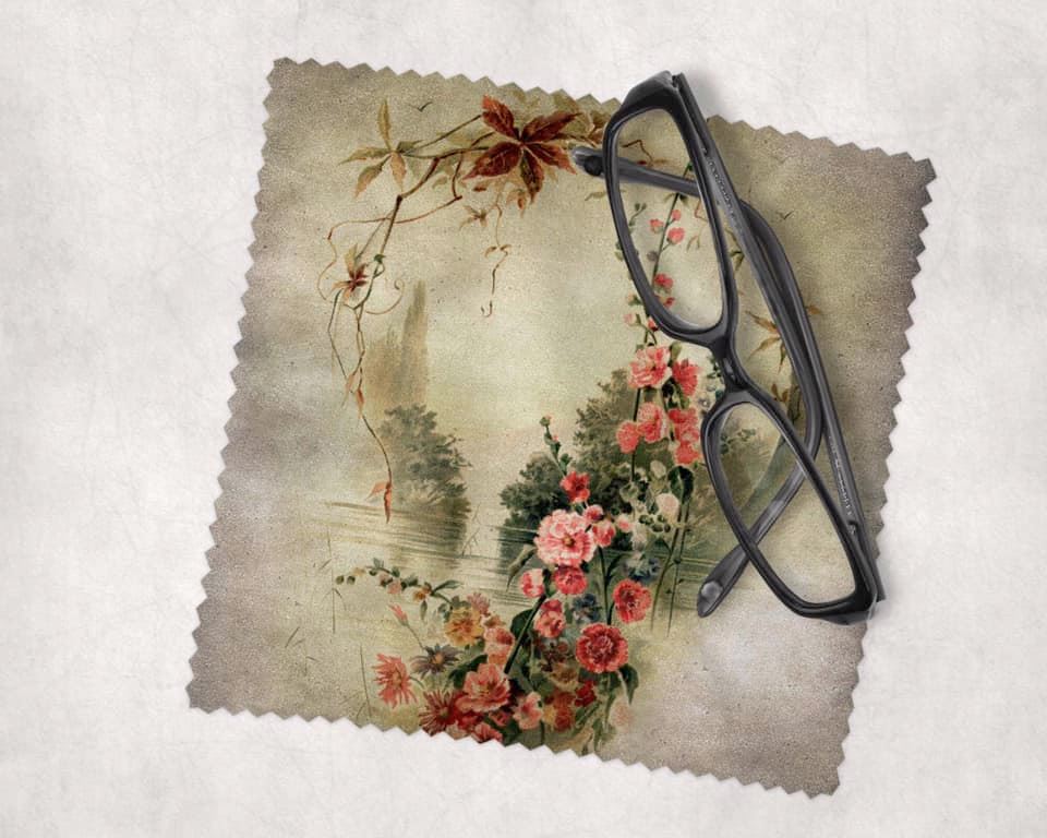 Lens Cloth Vintage Roses